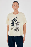 T-Shirt Evasê Estampa Passiflora