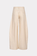 Calça Modelagem Arredondada