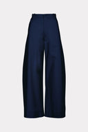 Calça Modelagem Arredondada