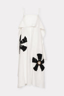 Vestido de Linho Bordado Flor e Ilhós