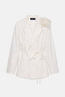Blazer em Algodão Amassado com Broche de Plumas
