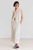 Colete em Jacquard com Textura Enrugada e Broche Removível

Saia em Jacquard com Textura Enrugada Bordada