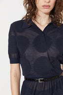 Blusa Polo Tricô Círculos Nervuras