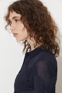 Blusa Polo Tricô Círculos Nervuras