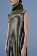 Vestido Tricô Listras Com Gola Removível