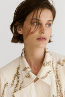 Jaqueta em Jacquard com Textura Enrugada Bordada