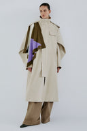 Trench Coat De Sarja e Lenço Tricô Geométrico