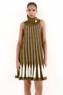 Vestido Curto Tricô Listras Com Gola Removível