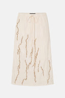 Saia em Jacquard com Textura Enrugada Bordada